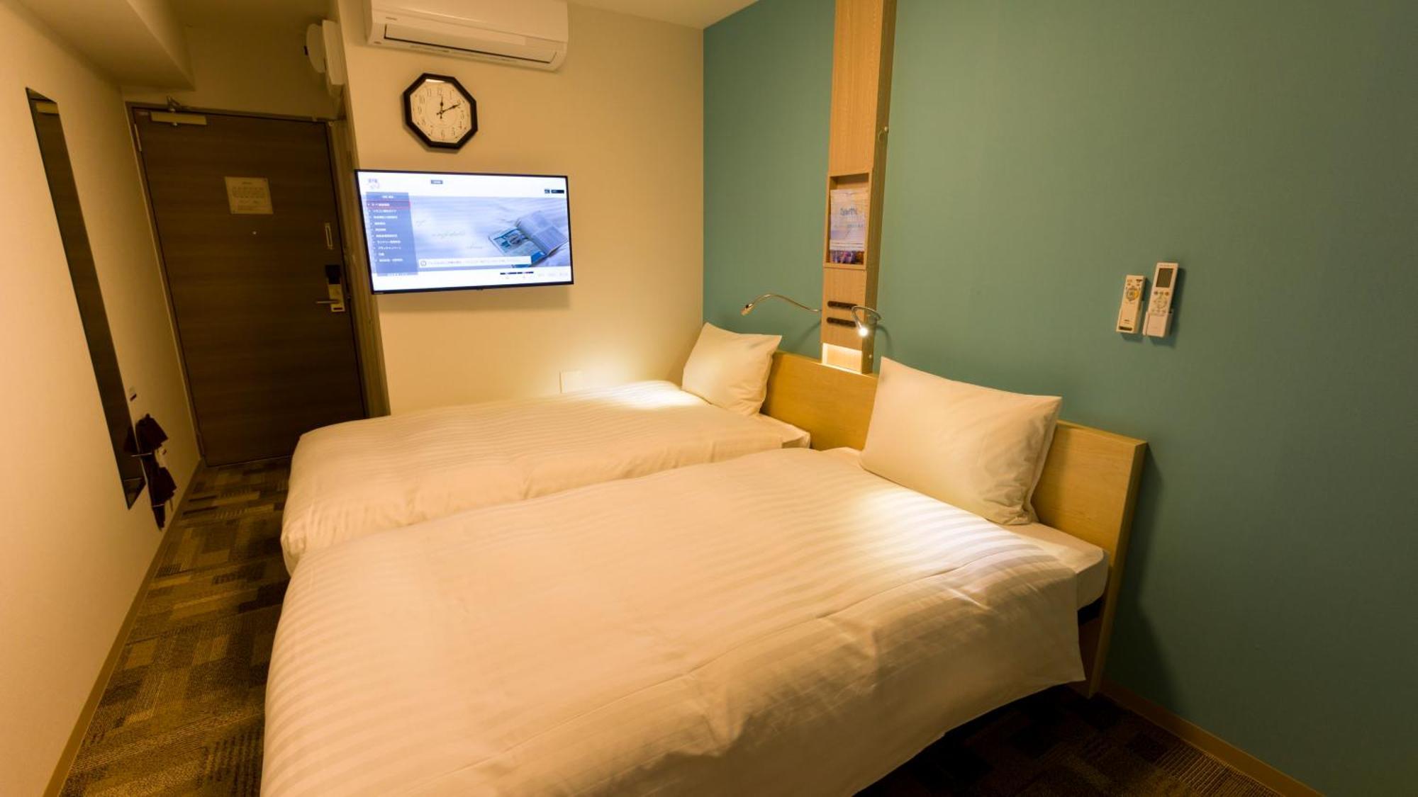Toyoko Inn Tokyo Keio-Sen Higashi-Fuchu-Eki Kita-Guchi الغرفة الصورة