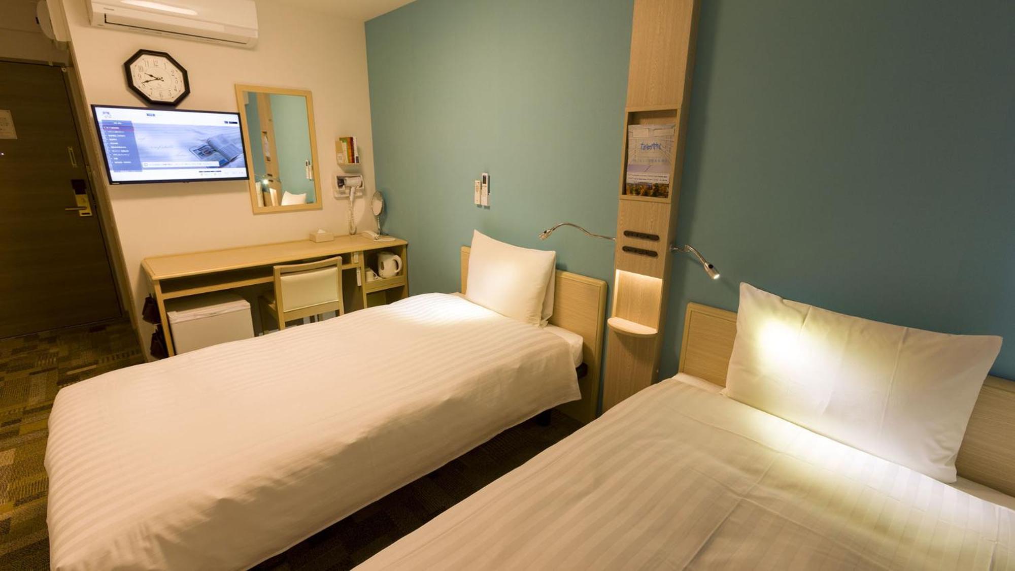 Toyoko Inn Tokyo Keio-Sen Higashi-Fuchu-Eki Kita-Guchi الغرفة الصورة