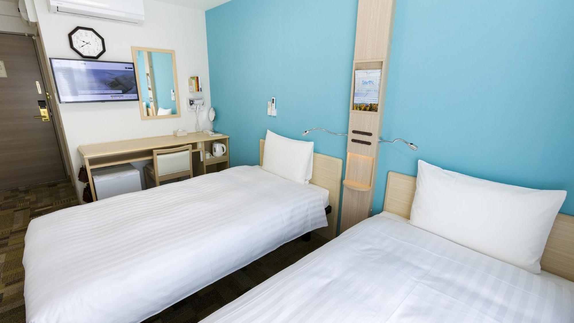 Toyoko Inn Tokyo Keio-Sen Higashi-Fuchu-Eki Kita-Guchi الغرفة الصورة