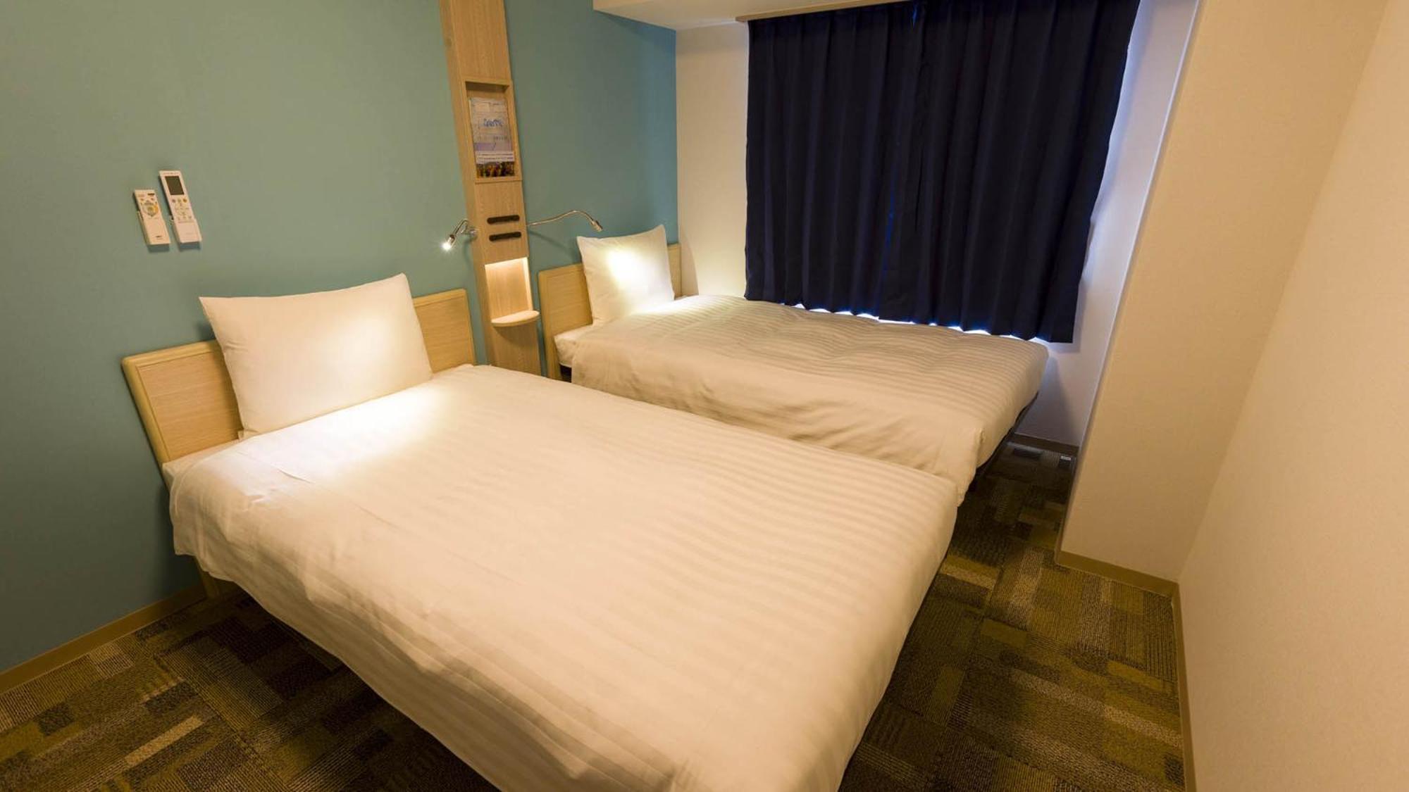 Toyoko Inn Tokyo Keio-Sen Higashi-Fuchu-Eki Kita-Guchi الغرفة الصورة