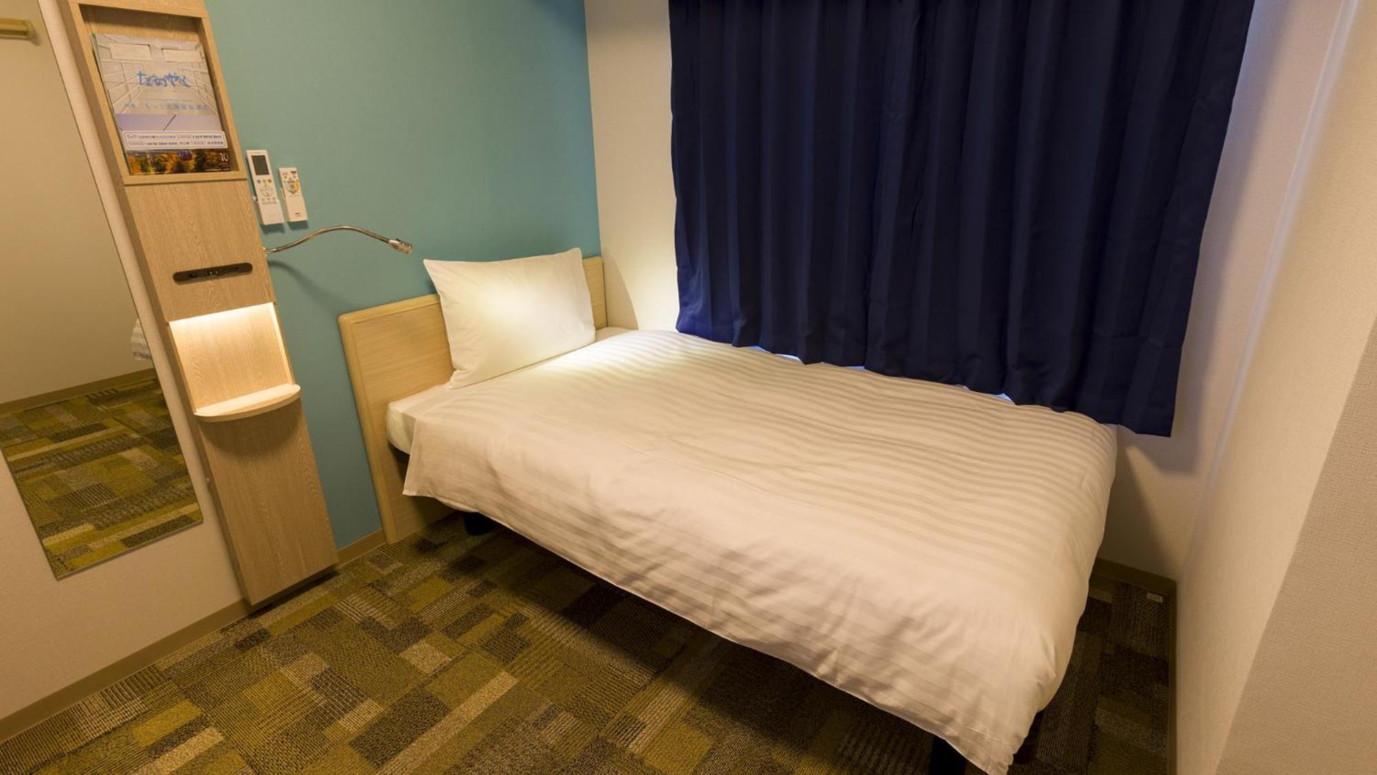 Toyoko Inn Tokyo Keio-Sen Higashi-Fuchu-Eki Kita-Guchi الغرفة الصورة