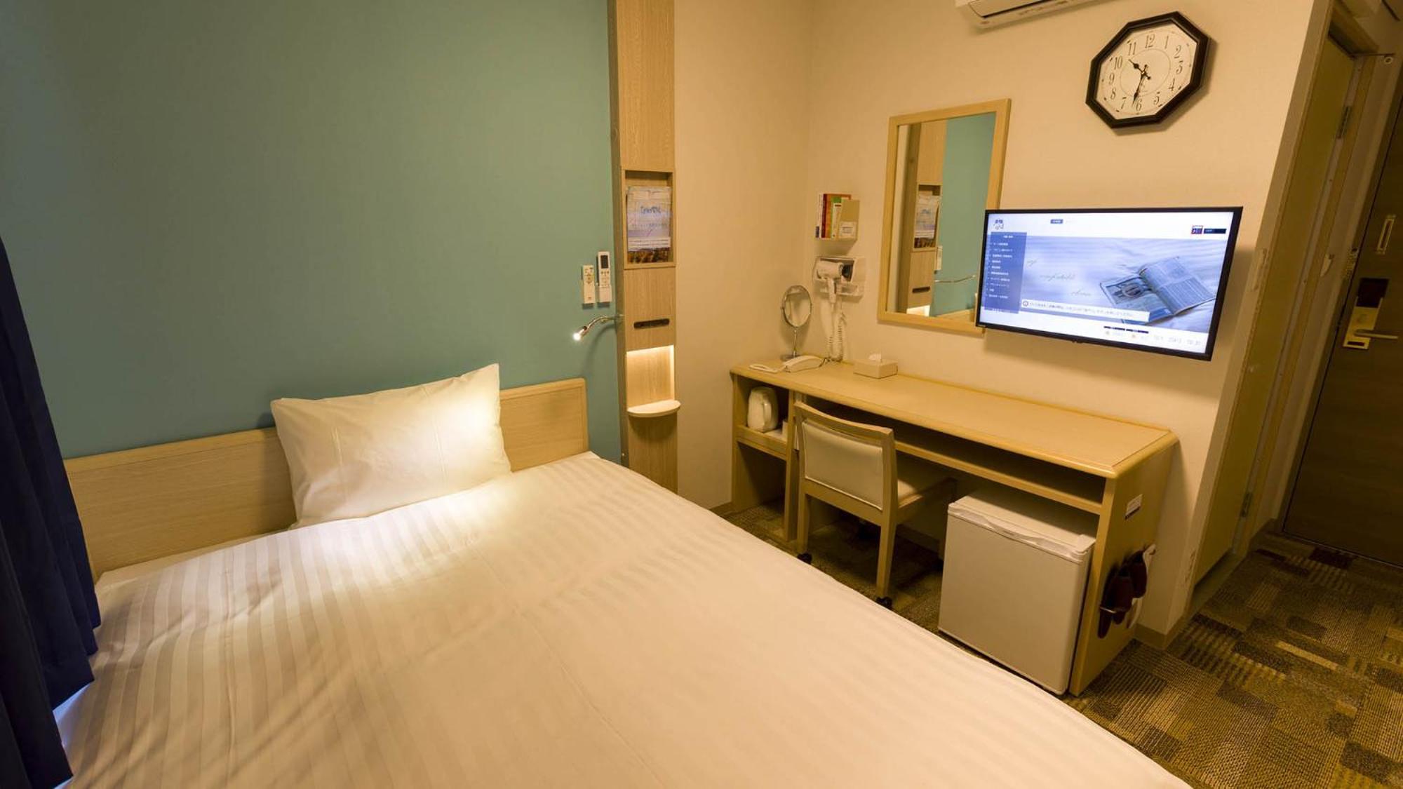 Toyoko Inn Tokyo Keio-Sen Higashi-Fuchu-Eki Kita-Guchi الغرفة الصورة